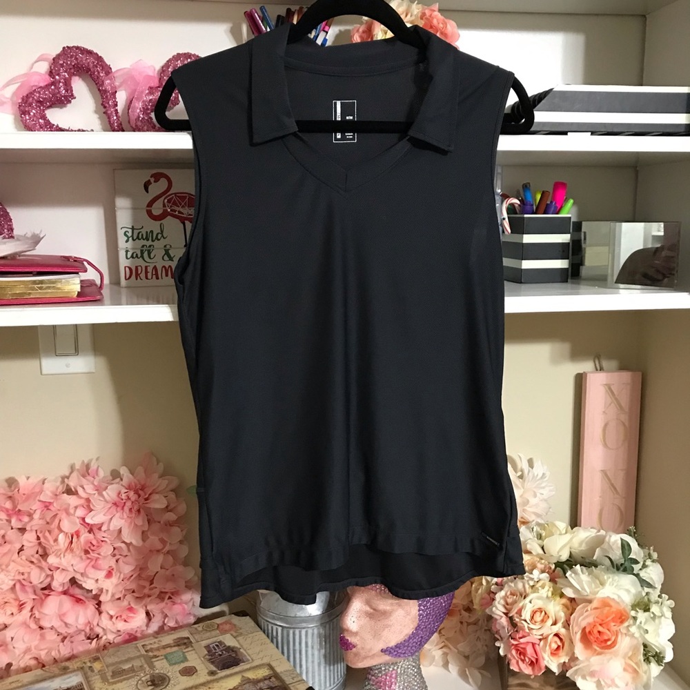 MONDETTA SLEEVELESS V NECK ACTIVE POLO